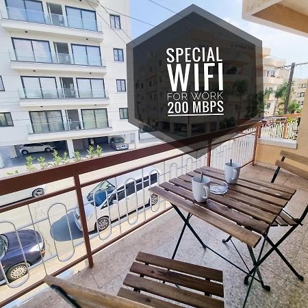 Luxury City Rooms Larnaca Bagian luar foto